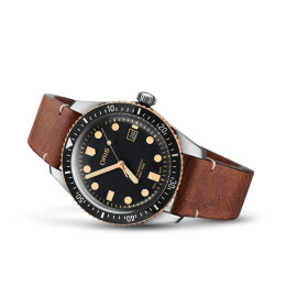 DIVERS SIXTY-FIVE 01733772043540752145