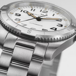 Khaki Field Expedition Auto H70315110