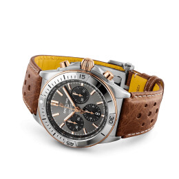 Chronomat B01 42 Triumph TB0134101M1X1